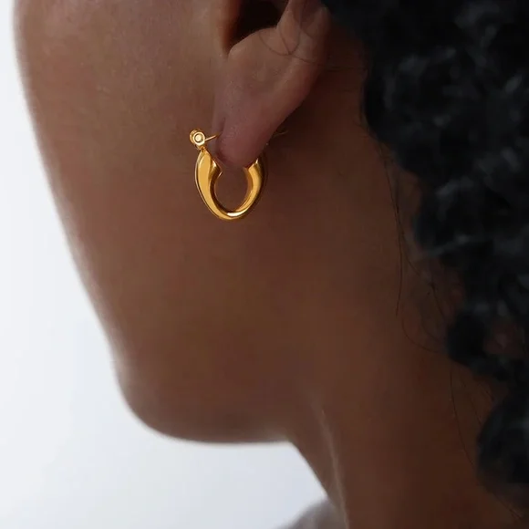 18K Gold Plated Mini Hoop Earrings*Oval Shape Hoops*Everyday Hoops* - Picture 1 of 4